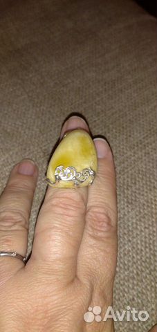 Серебряное кольцо с нат.янтарём Серебряное кольцо с нат.янтарём