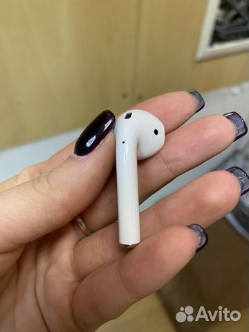 AirPods (1) правый наушник