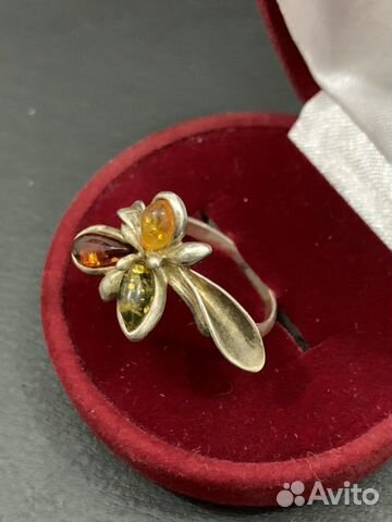 Кольцо из серебра с янтарем