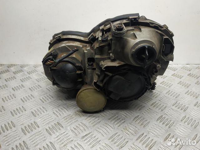 Фара правая Mercedes Benz C W203 2001-2004 Фара правая Mercedes Benz C W203 2001-2004