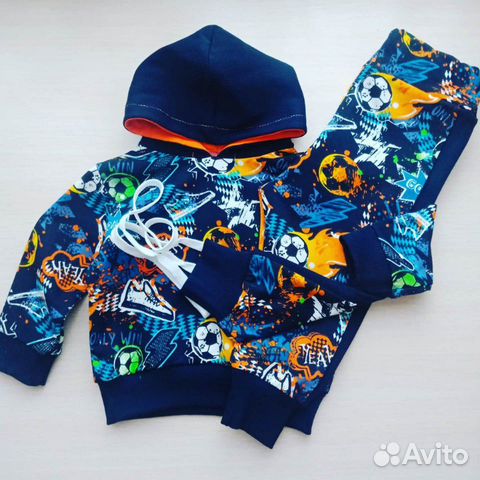 Спортивный костюм Спортивный костюм