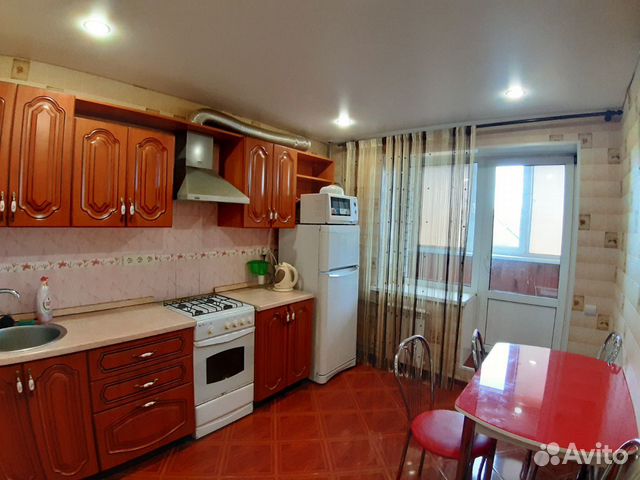 2-к квартира, 65 м², 4/10 эт.