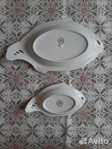 Тарелки для рыбы и салфетница Тарелки для рыбы и салфетница