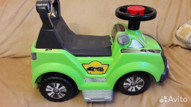 Каталка-машинка