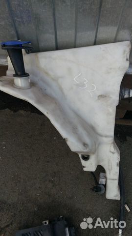 Бачок омывателя стекла и фар Jaguar XF 2008