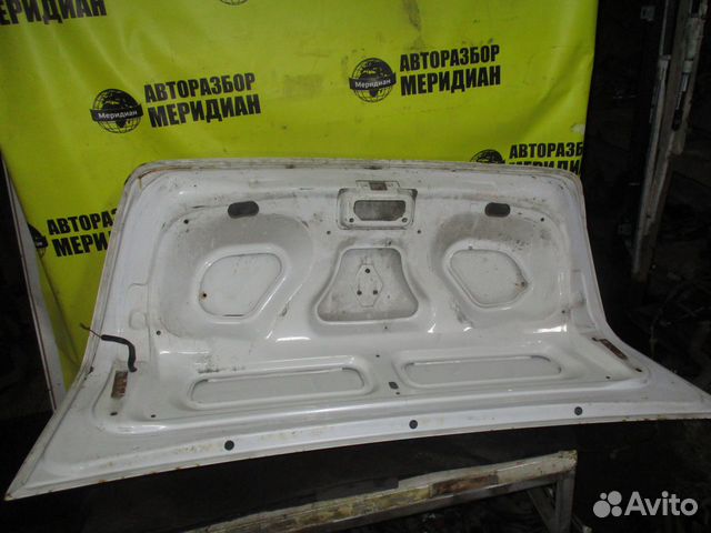 Крышка багажника Renault Logan Крышка багажника Renault Logan