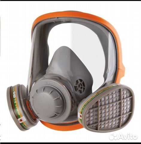 Защитные маски, комбинезоны-перчатки