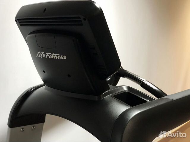 Беговая дорожка Life Fitness 95T Discover SE