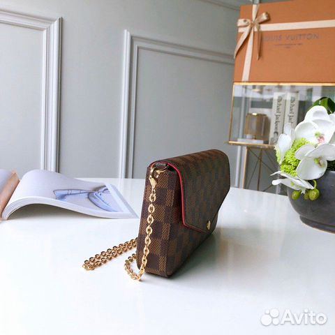 Клатч Louis Vuitton Felicie N63032 коричневый Клатч Louis Vuitton Felicie N63032 коричневый