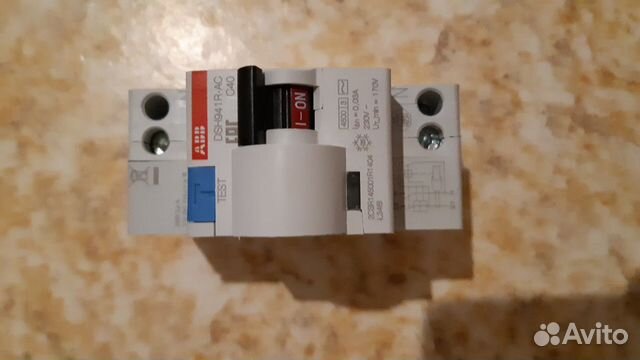 Автоматический выключатель Автоматический выключатель