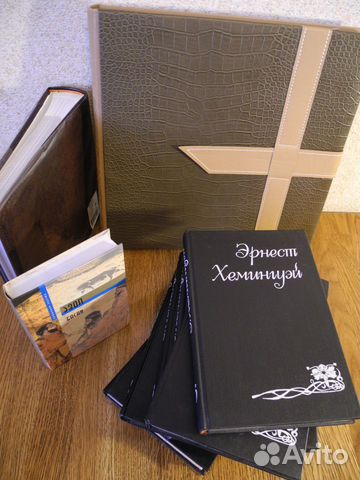 Новые фотоальбомы, книги Хемингуэй и Эзоп