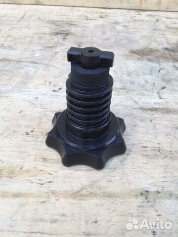 Болт крепления запасного колеса Volkswagen Jetta 5