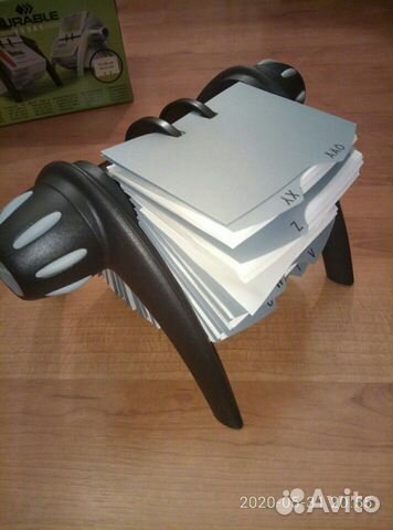 Настольная визитница Настольная визитница