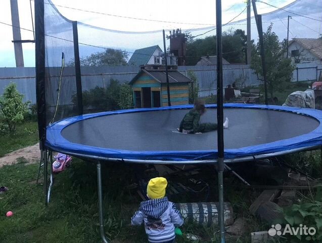Батут с защитной сеткой Батут с защитной сеткой
