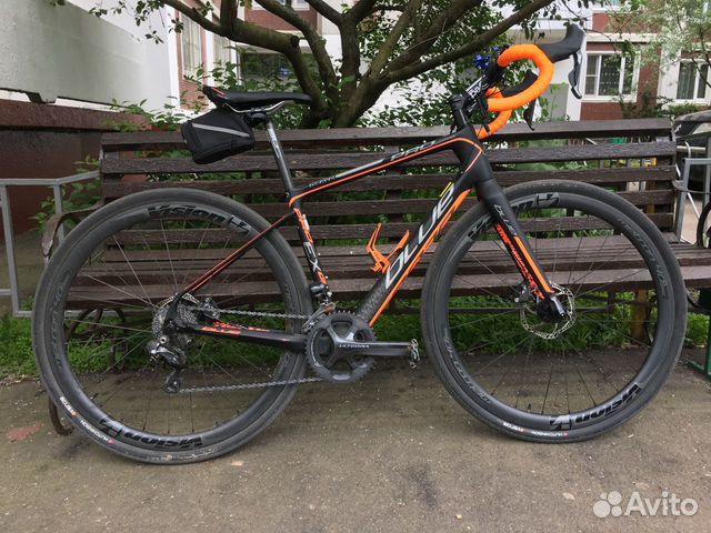 Карбоновый велосипед с Ultegra Di2 Карбоновый велосипед с Ultegra Di2