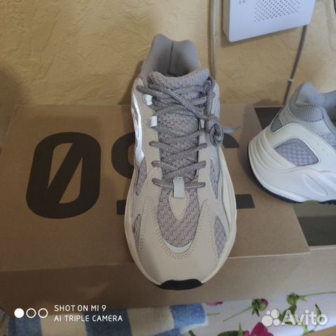 Кроссовки adidas Yeezy boost 700 оригинал Кроссовки adidas Yeezy boost 700 оригинал