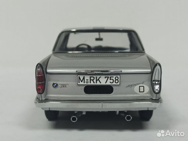 Bmw 700 Autoart 1:18