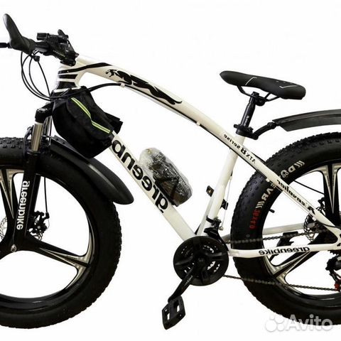 Велосипед Фэтбайк GreenBike Белый на литых Велосипед Фэтбайк GreenBike Белый на литых