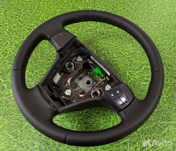 Кожаный руль Volvo S40 S60 C30 C50 V50 V70 Кожаный руль Volvo S40 S60 C30 C50 V50 V70
