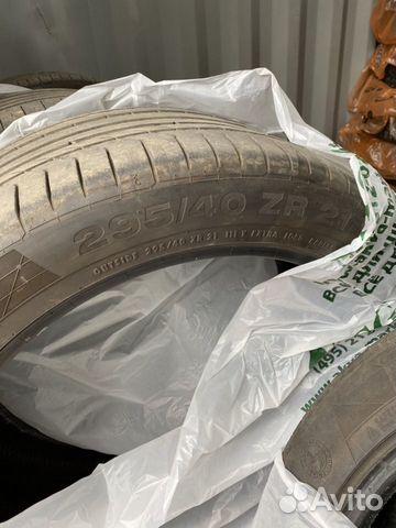 Продаю резину Continental 295/40/21. Континеталь