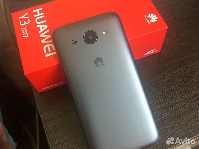 Телефон Huawei