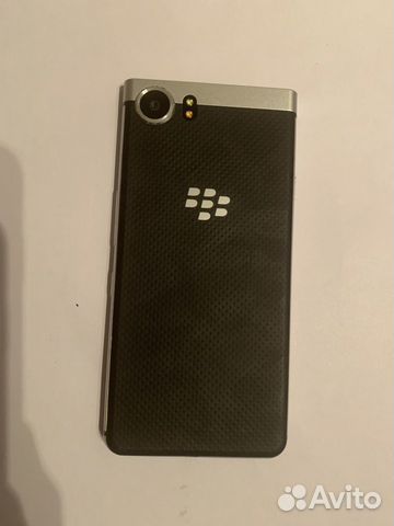 Телефон BlackBerry KEYone Телефон BlackBerry KEYone