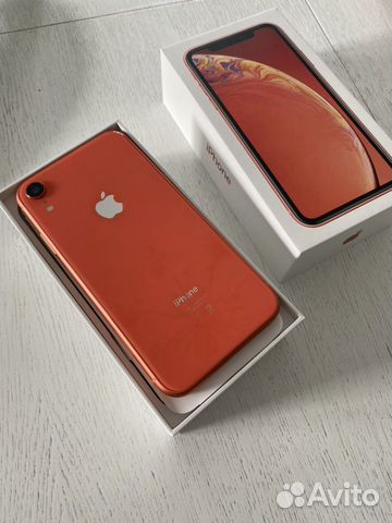 Телефон iPhone XR