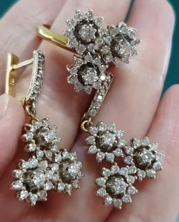 Комплект из серёг и кольца с бриллиантами