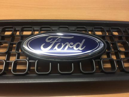 Эмблема на решетку радиатора передняя Ford Fusion