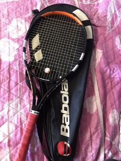 Теннисная ракетка