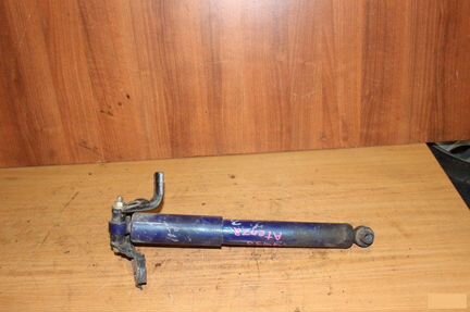 Амортизатор задний правый Mazda Atenza GGS3