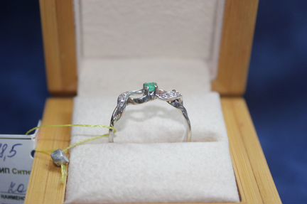 Золотое кольцо с бриллиантами