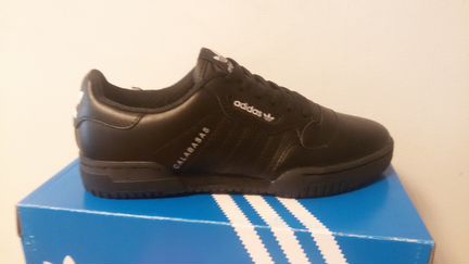 Кроссовки мужские Adidas Calabasas