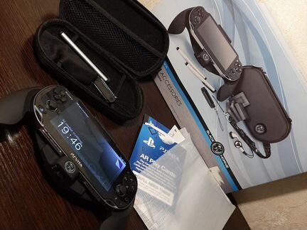 PS vita игровая консоль + набор аксессуаров