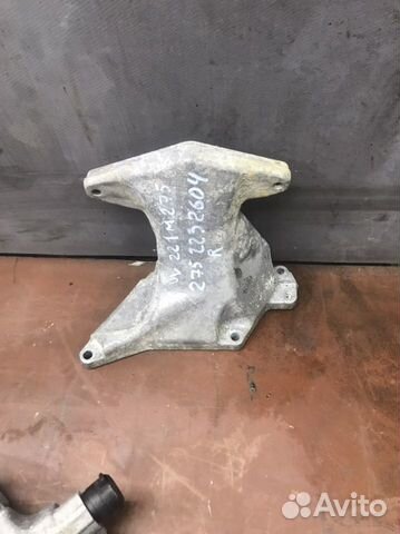 Кронштейн двигателя m275