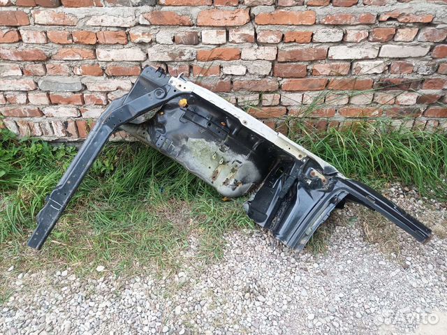 Четверть Mitsubishi l 200