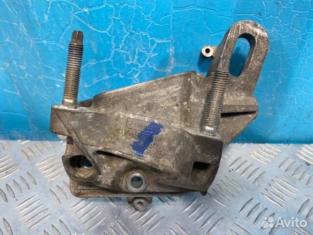 Кронштейн двигателя Ford Fiesta 6 CB1 spja 2008