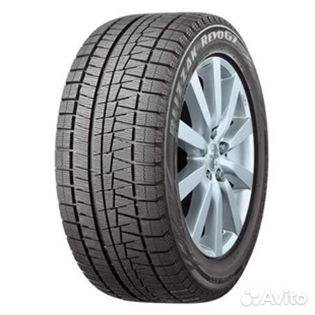 Bridgestone Blizzak Revo GZ 215/65 R16