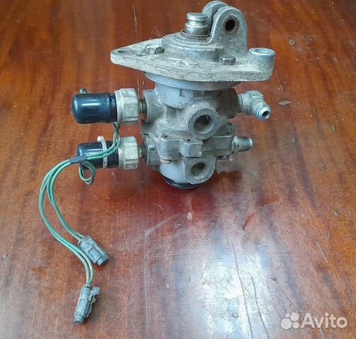 Главный тормозной кран (педаль)