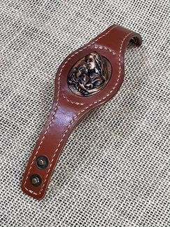 Кожаный браслет с камеей 