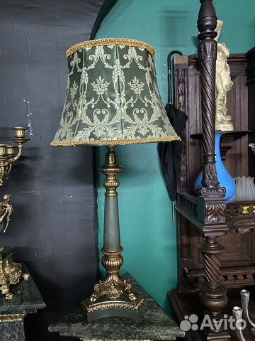 Лампа настольная светильник