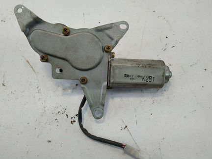 Kia Shuma моторчик стеклоочистителя задний