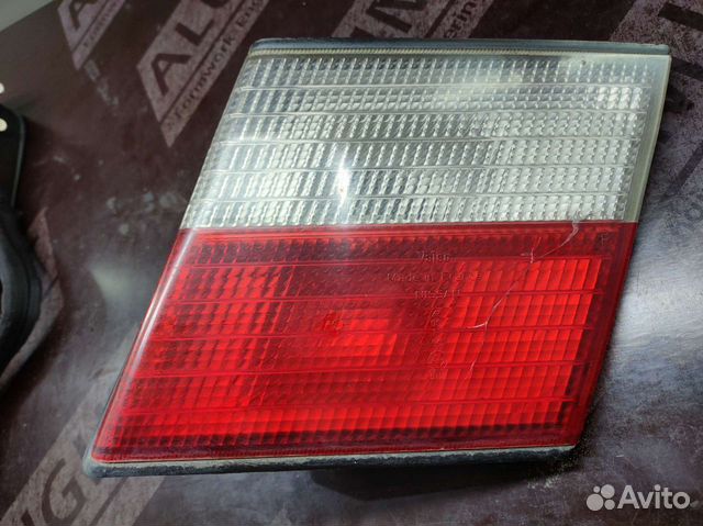 Фонарь багажника правый Nissan primera p11
