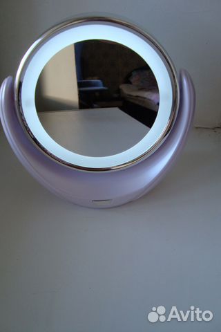 Зеркало с подсветкой настольное