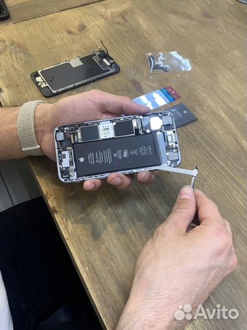 Ремонт телефонов iPhone, Xiaomi, Honor