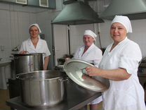 Кухонные работники в столовую Вахта в Москве