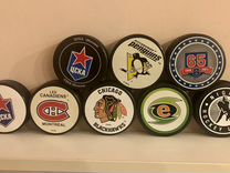 Коллекция хоккейных шайб