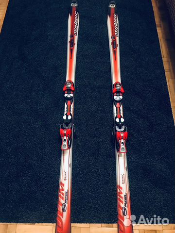 Комплект: горные лыжи с ботинками