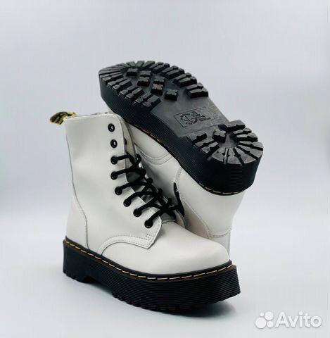Dr. Martens белые