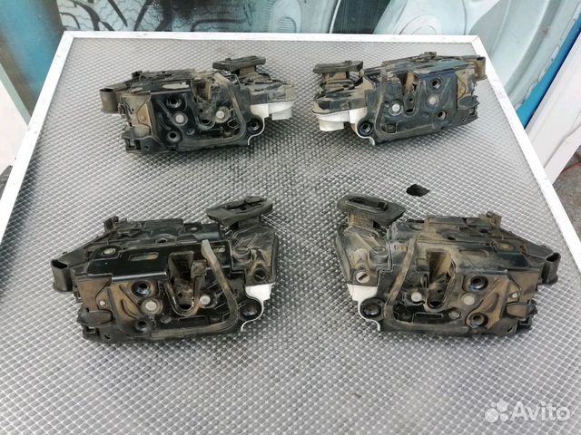 Замок дверной передний задний Volkswagen Polo Seda